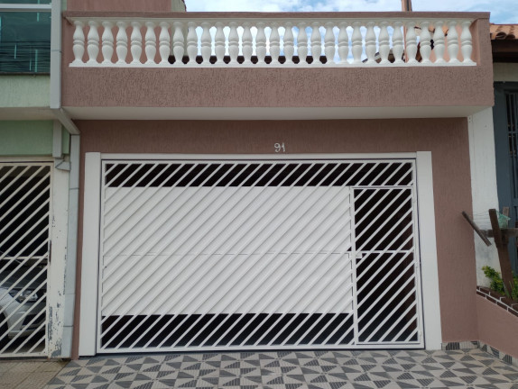 Sobrado com 3 Quartos à Venda, 125 m² em Laranjeiras - Caieiras