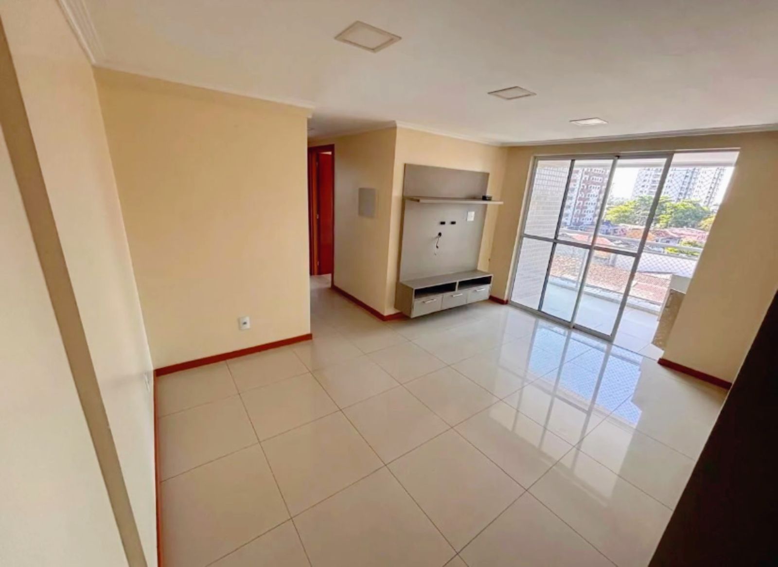 Imagem Apartamento com 3 Quartos para Alugar, 100 m² em Marco - Belém
