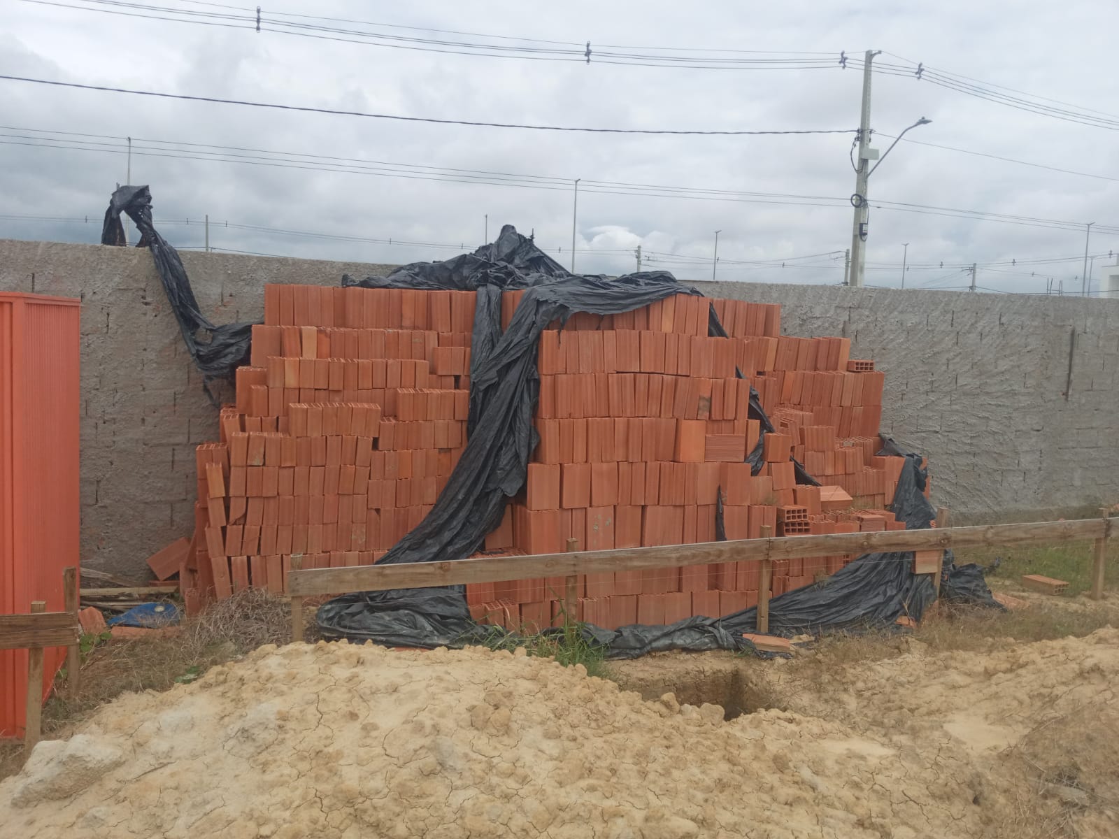 Imagem Terreno à Venda, 241 m²em Parque Tarcisio Miranda - Campos dos Goytacazes Imagem Terreno à Venda, 241 m²em Parque Tarcisio Miranda - Campos dos Goytacazes
