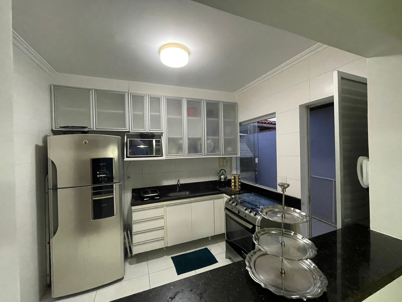 Imagem Casa com 4 Quartos para Alugar, 140 m² em Ipitanga - Lauro de Freitas Imagem Casa com 4 Quartos para Alugar, 140 m² em Ipitanga - Lauro de Freitas