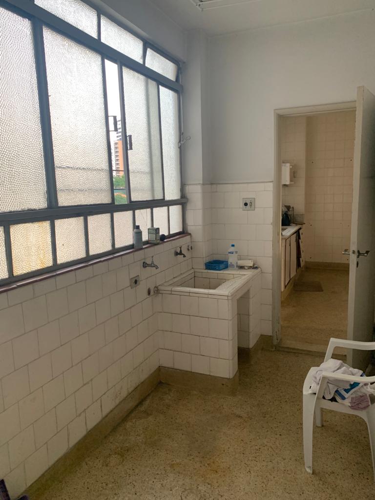 Imagem Apartamento com 3 Quartos à Venda, 168 m²em Aclimação - São Paulo