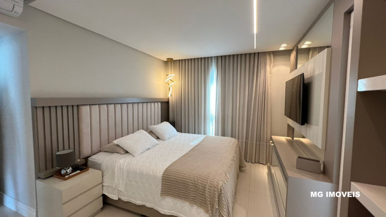 Imagem Apartamento com 3 Quartos à Venda,  em Centro - Balneário Camboriú