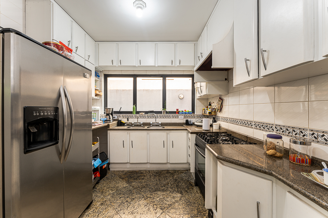 Imagem Casa de Condomínio com 4 Quartos à Venda ou Locação, 305 m² em Alphaville - Santana de Parnaíba