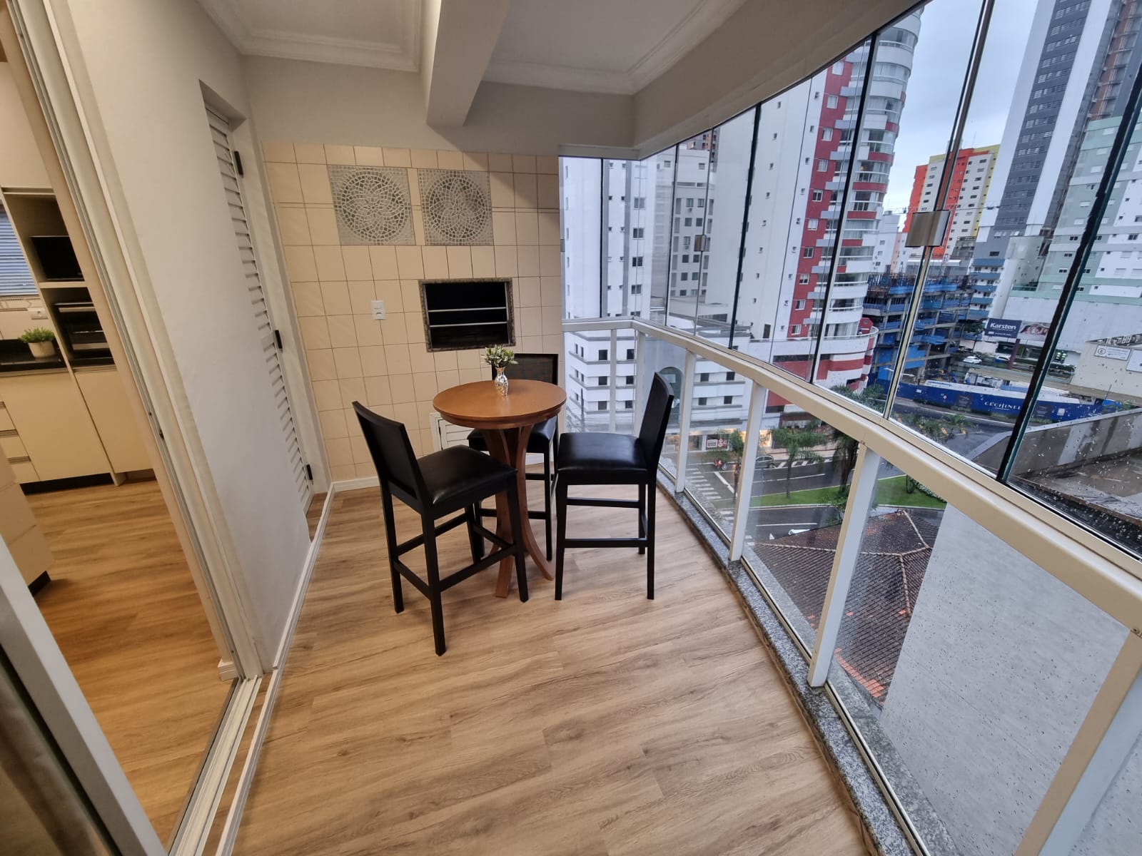 Imagem Apartamento com 3 Quartos à Venda, 86 m²em Centro - Balneário Camboriú