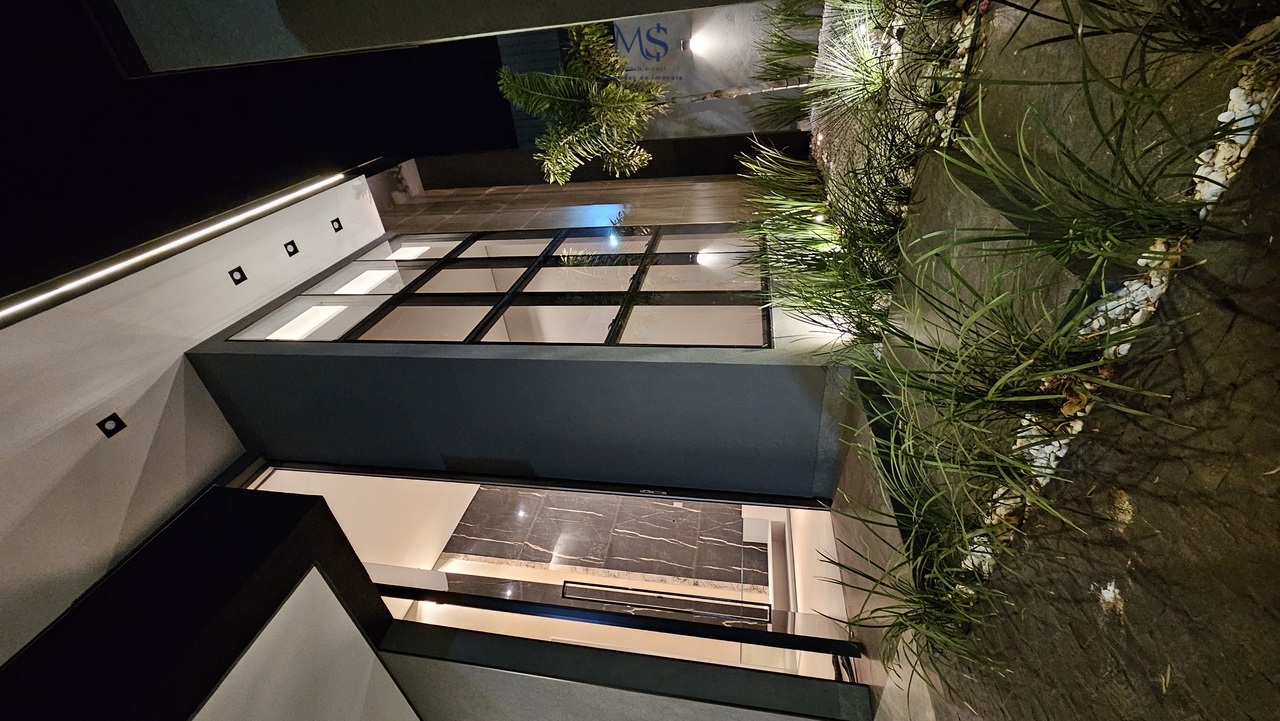 Imagem Casa com 4 Quartos à Venda, 400 m²em Setor Habitacional Vicente Pires - Brasília Imagem Casa com 4 Quartos à Venda, 400 m²em Setor Habitacional Vicente Pires - Brasília