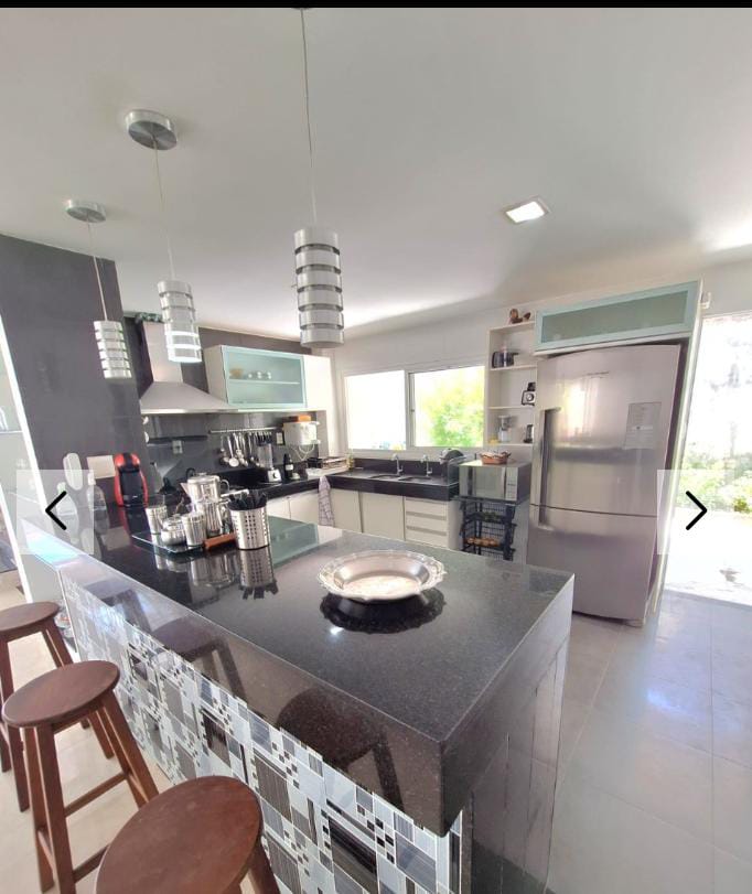 Imagem Casa com 5 Quartos à Venda, 400 m² em Vilas do Atlântico - Lauro de Freitas Imagem Casa com 5 Quartos à Venda, 400 m² em Vilas do Atlântico - Lauro de Freitas