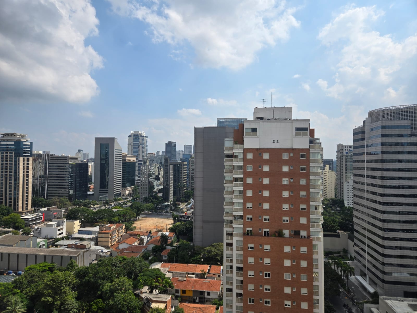 Imagem Apartamento com 4 Quartos à Venda, 355 m² em Itaim Bibi - São Paulo Imagem Apartamento com 4 Quartos à Venda, 355 m² em Itaim Bibi - São Paulo