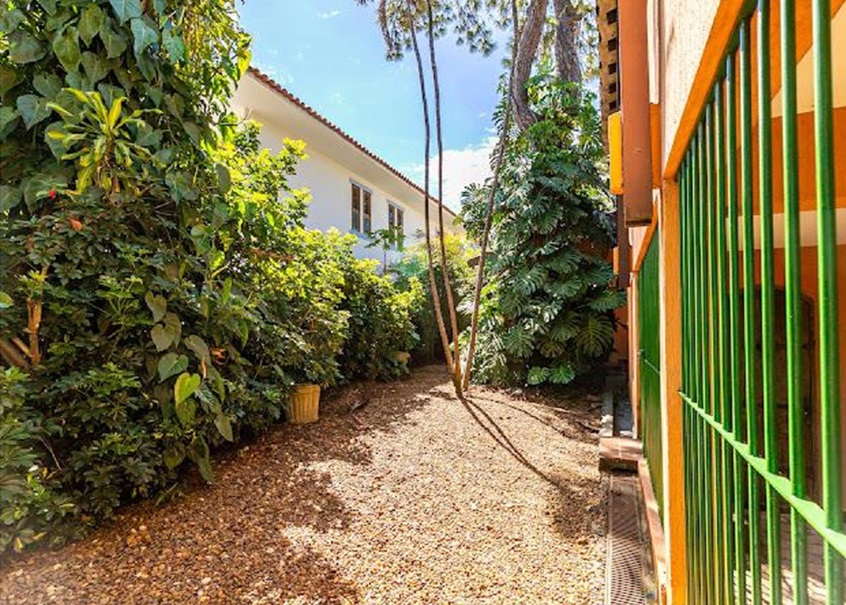 Imagem Casa de Vila com 3 Quartos à Venda, 250 m² em Jardim Guedala - São Paulo