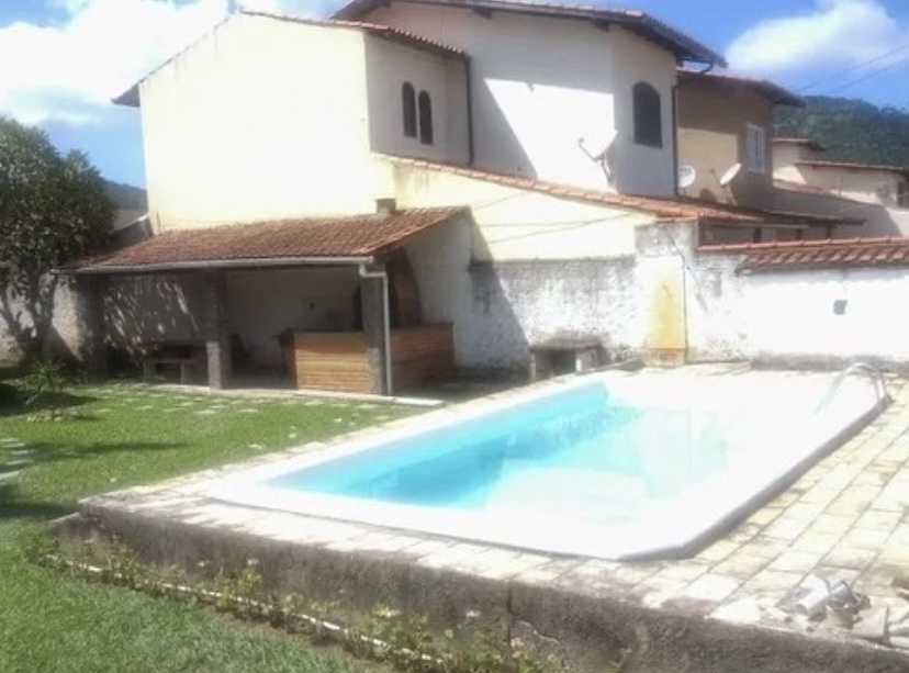 Imagem Casa com 3 Quartos à Venda, 449 m²em Itaipu - Niterói