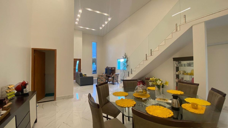 Imagem Casa de Condomínio com 4 Quartos à Venda,  em Setor Habitacional Arniqueira (Águas Claras) - Brasília