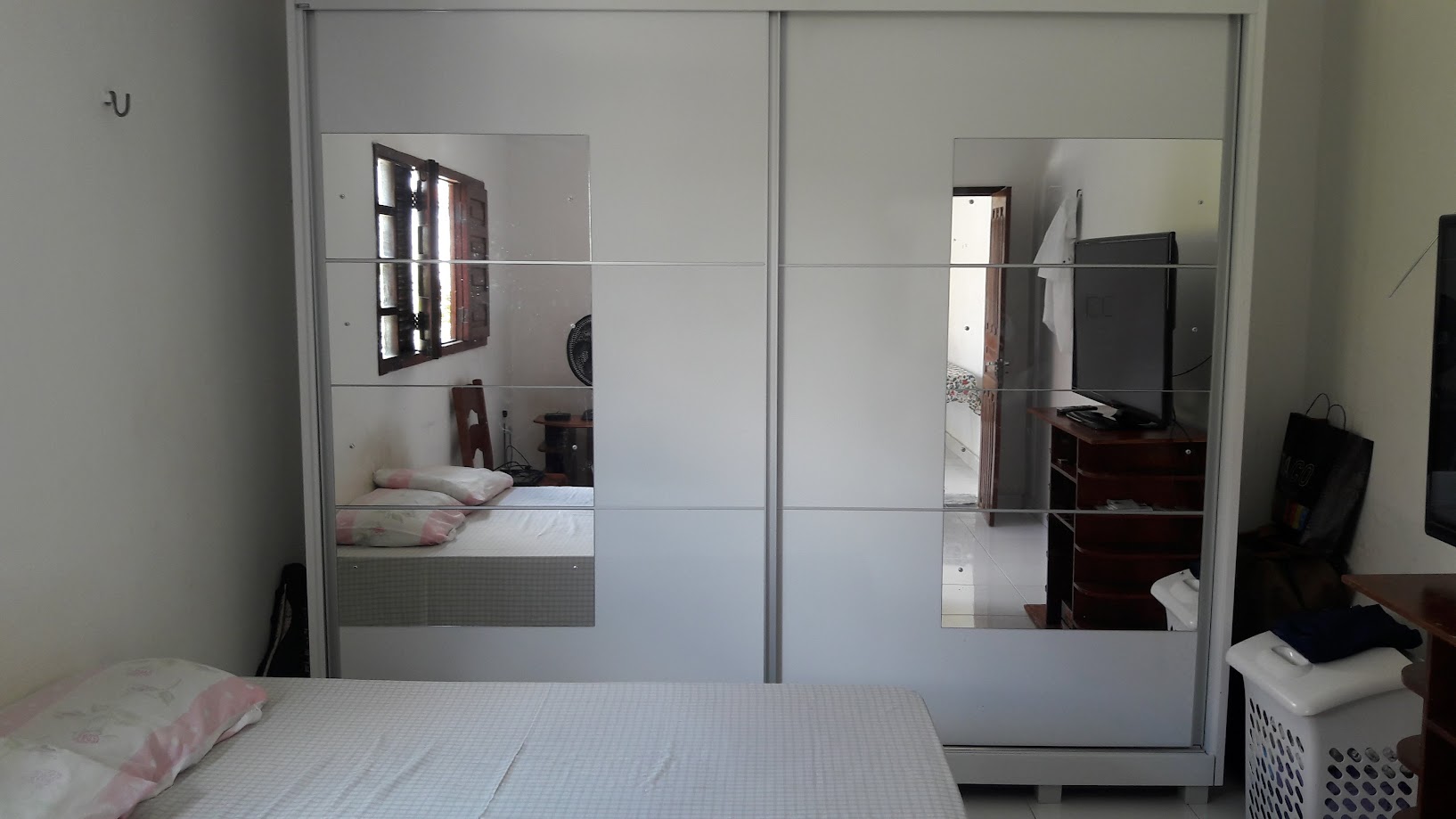 Imagem Casa com 3 Quartos à Venda, 210 m²em Catolé - Campina Grande Imagem Casa com 3 Quartos à Venda, 210 m²em Catolé - Campina Grande