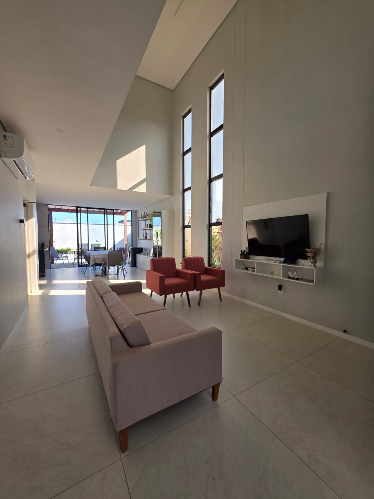 Imagem Casa de Condomínio com 4 Quartos à Venda, 190 m² em Cidade Alpha - Eusébio Imagem Casa de Condomínio com 4 Quartos à Venda, 190 m² em Cidade Alpha - Eusébio