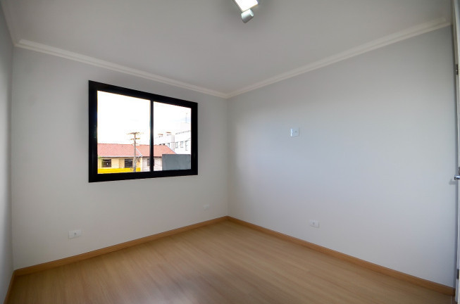Imagem Sobrado com 3 Quartos à Venda,  em Cajuru - Curitiba