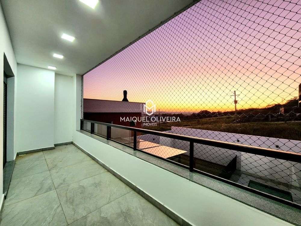 Imagem Casa de Condomínio com 3 Quartos para Alugar, 300 m²em Tomazetti - Santa Maria Imagem Casa de Condomínio com 3 Quartos para Alugar, 300 m²em Tomazetti - Santa Maria