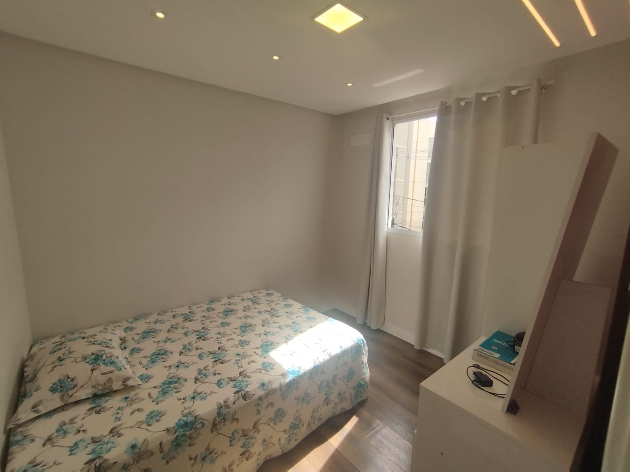 Imagem Apartamento com 2 Quartos à Venda, 43 m²em Centro - Lauro de Freitas