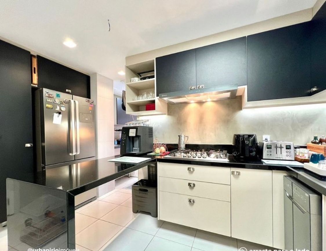 Imagem Apartamento com 3 Quartos à Venda, 157 m²em Barra da Tijuca - Rio de Janeiro Imagem Apartamento com 3 Quartos à Venda, 157 m²em Barra da Tijuca - Rio de Janeiro
