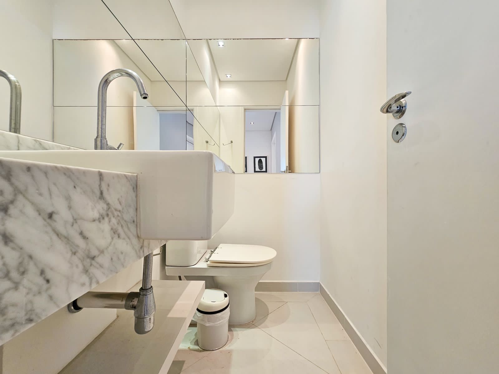 Imagem Apartamento com 4 Quartos à Venda, 240 m²em Riviera - Bertioga