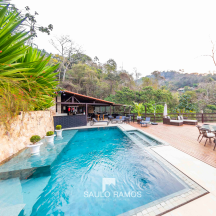 Casa de Condomínio com 8 Quartos à Venda, 430 m² em Itaipava - Petrópolis