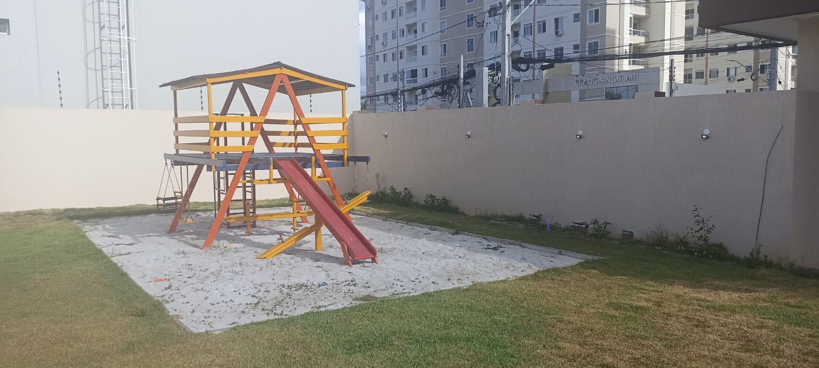 Imagem Terreno à Venda, 155 m²em Buraquinho - Lauro de Freitas Imagem Terreno à Venda, 155 m²em Buraquinho - Lauro de Freitas