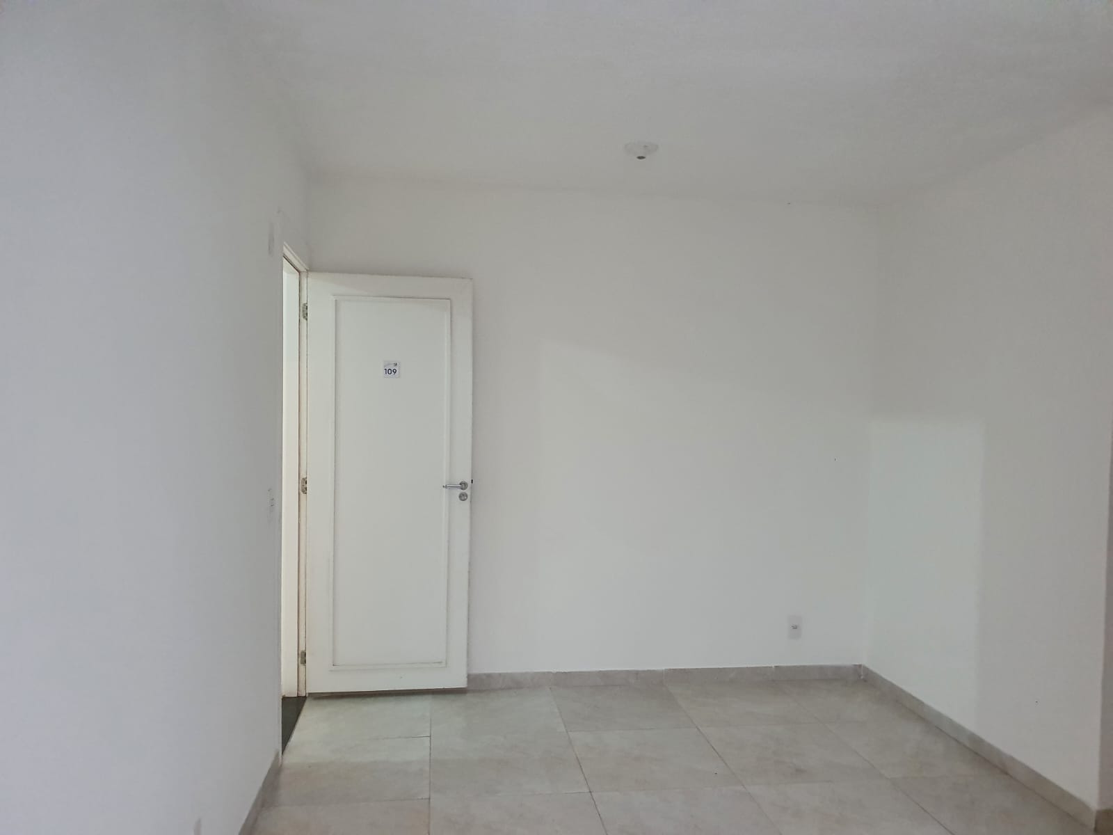 Imagem Apartamento com 2 Quartos para Alugar, 45 m²em Tomás Coelho - Rio de Janeiro Imagem Apartamento com 2 Quartos para Alugar, 45 m²em Tomás Coelho - Rio de Janeiro