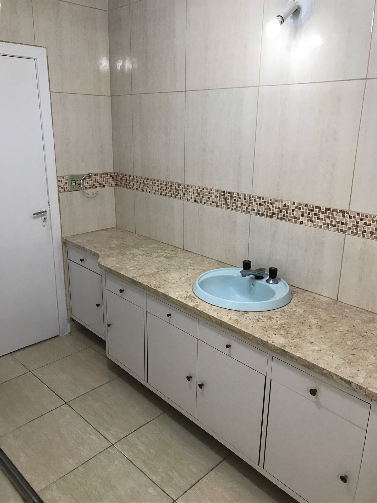 Imagem Casa com 1 Quarto para Alugar, 57 m²em Jardim Itália - São Paulo
