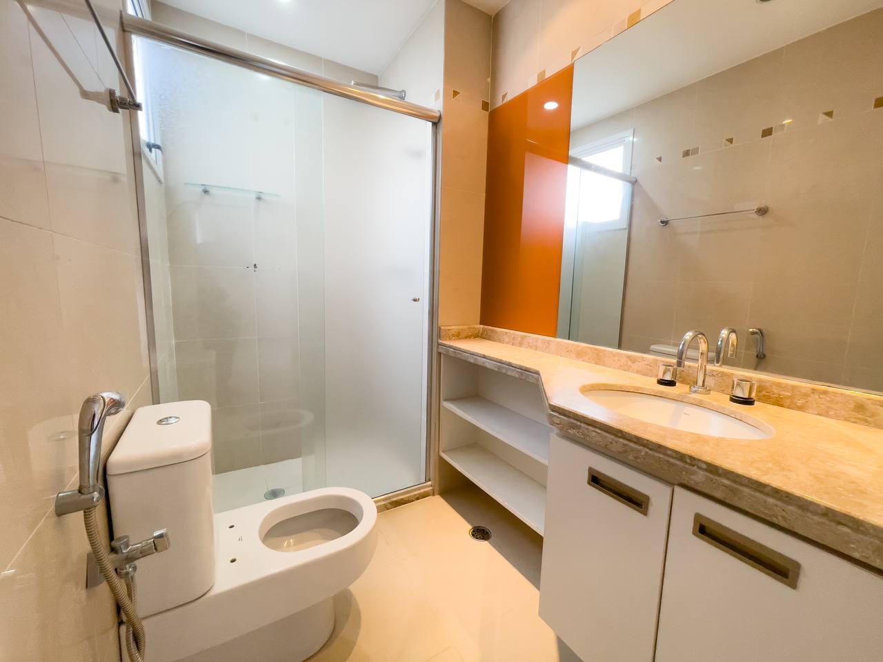 Imagem Apartamento com 4 Quartos para Alugar, 520 m²em Ponta Negra - Manaus Imagem Apartamento com 4 Quartos para Alugar, 520 m²em Ponta Negra - Manaus