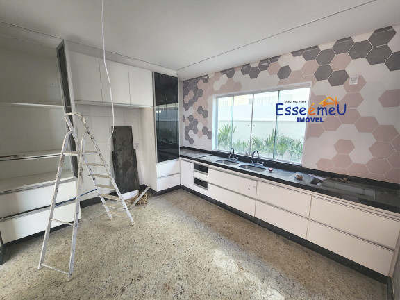 Imagem Casa de Condomínio com 4 Quartos à Venda, 301 m² em Jardins Madri - Goiânia Imagem Casa de Condomínio com 4 Quartos à Venda, 301 m² em Jardins Madri - Goiânia