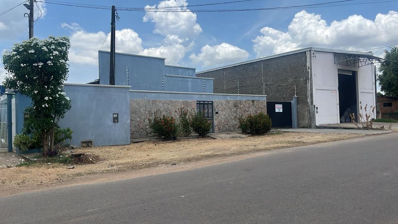 Casa com 2 Quartos à Venda, em Jóquei Clube - Boa Vista