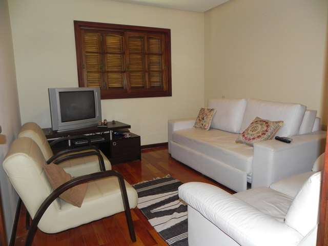 Imagem Casa com 4 Quartos à Venda, 570 m² em Várzea - Teresópolis