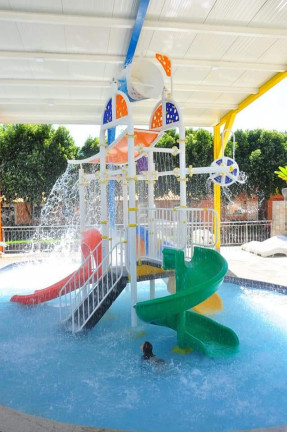 Imagem Flat com 1 Quarto para Temporada, 39 m² em Chácara Roma - Caldas Novas