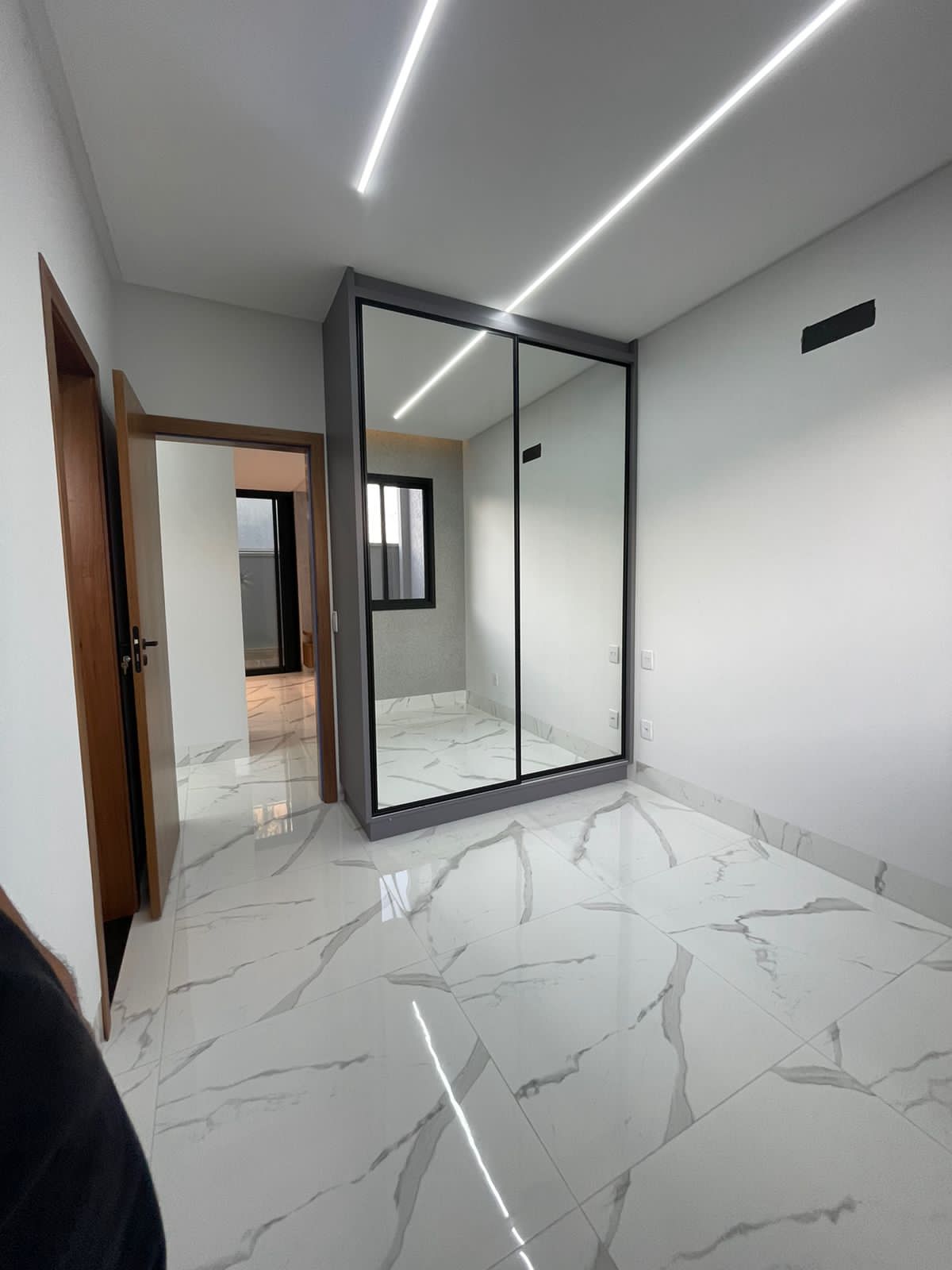 Imagem Casa de Condomínio com 3 Quartos à Venda, 166 m²em Parqville Pinheiros - Aparecida de Goiânia