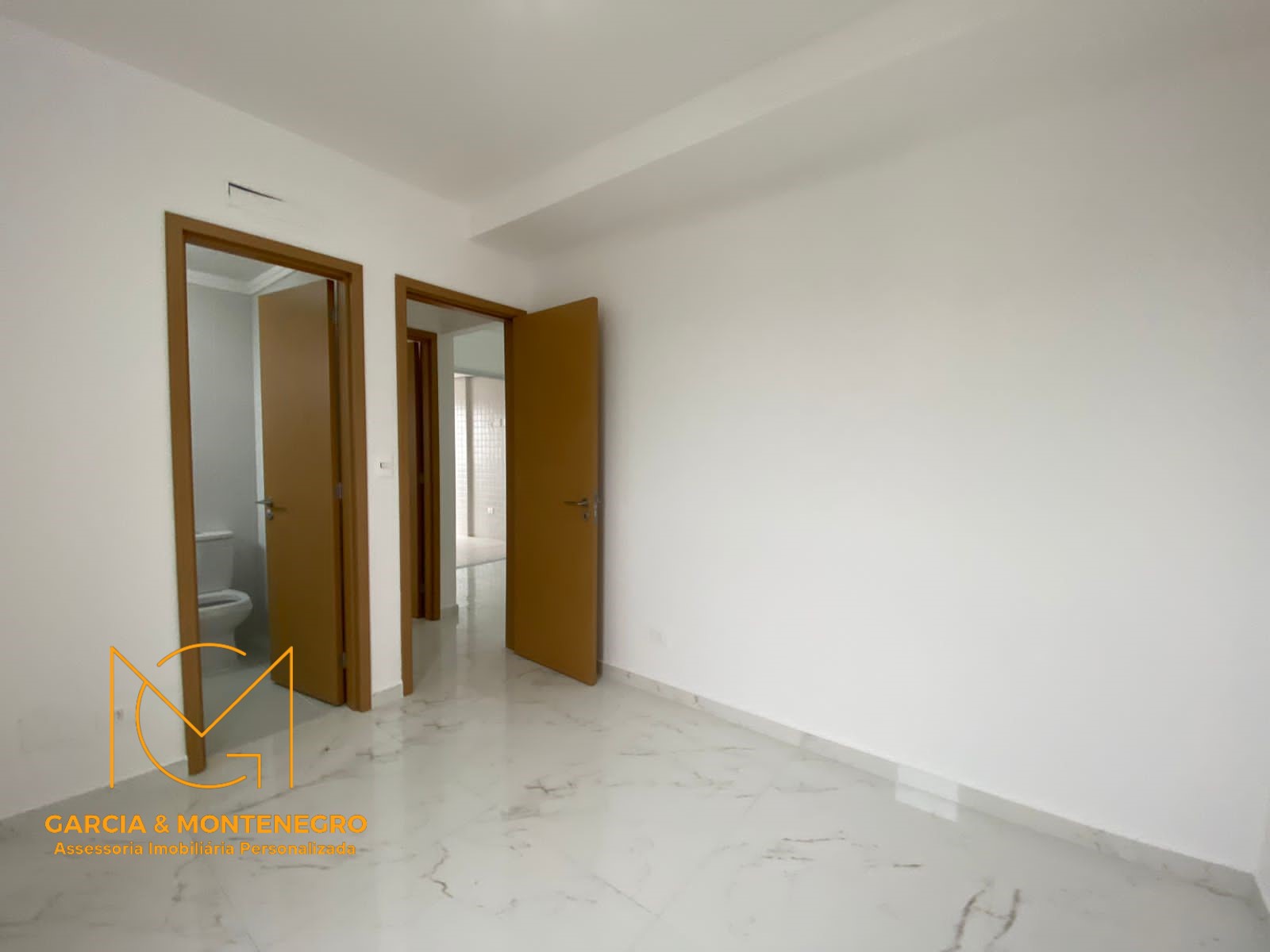Imagem Apartamento com 2 Quartos para Alugar, 69 m²em Boqueirão - Santos