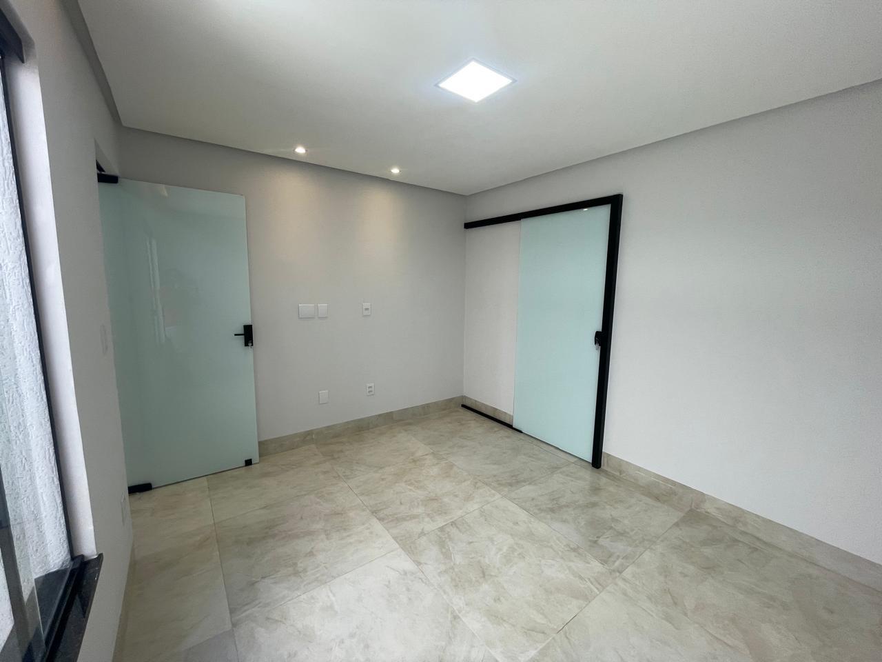 Imagem Casa com 3 Quartos à Venda, 148 m²em Jardim América - Goiânia