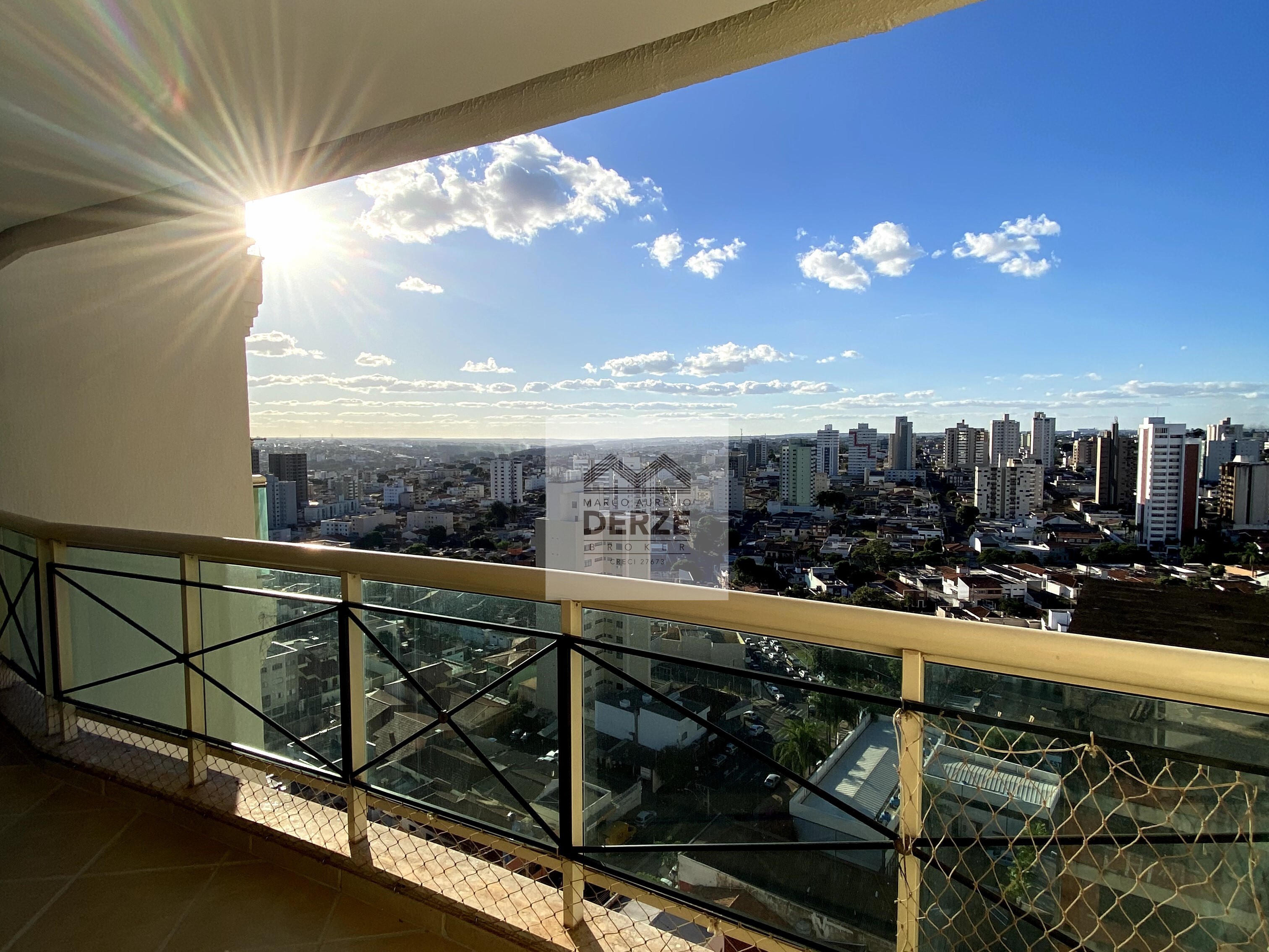 Apartamento com 4 Quartos à Venda, 165 m²em Fundinho - Uberlândia