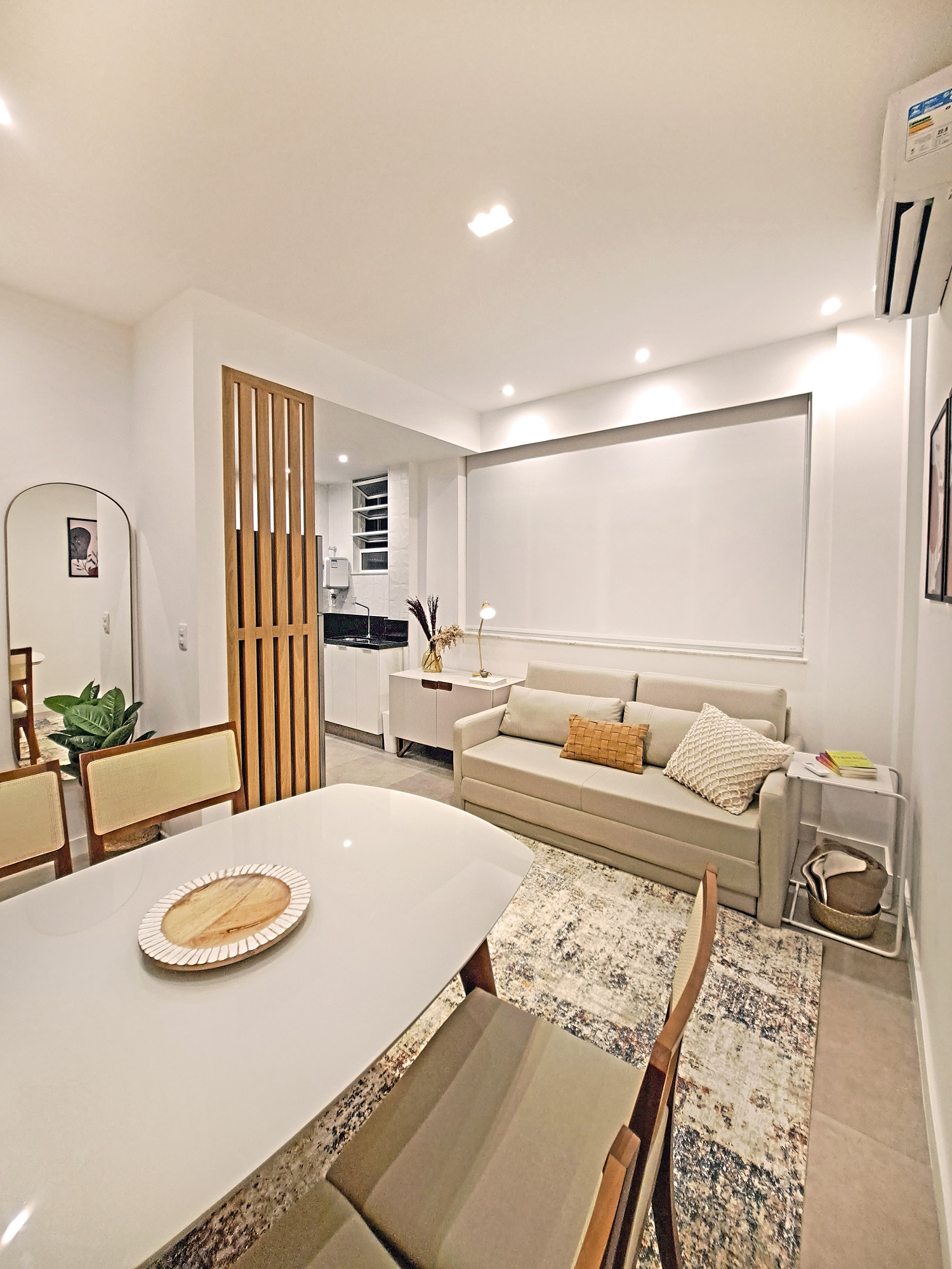 Imagem Apartamento com 2 Quartos à Venda, 35 m²em Copacabana - Rio de Janeiro
