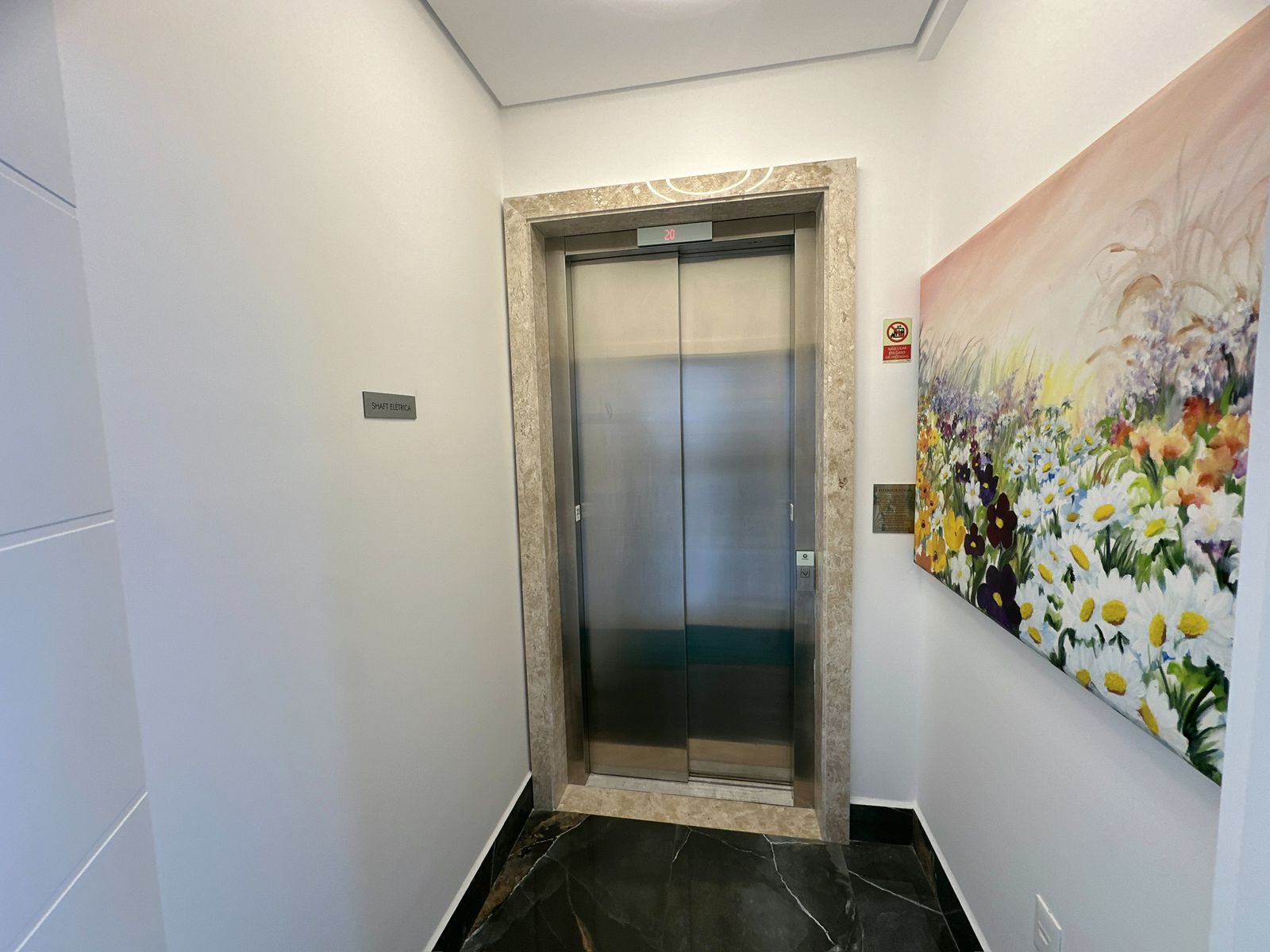 Imagem Apartamento com 3 Quartos à Venda, 256 m²em Cambuí - Campinas Imagem Apartamento com 3 Quartos à Venda, 256 m²em Cambuí - Campinas