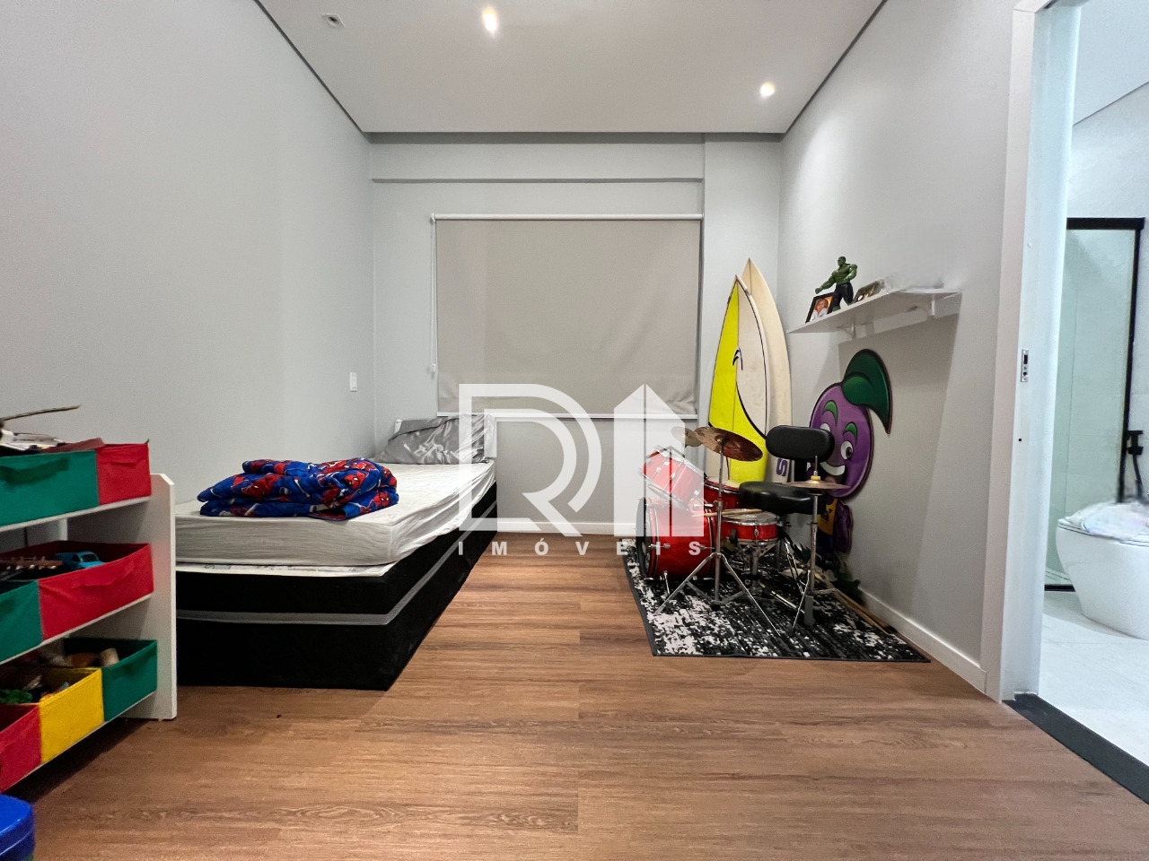 Imagem Casa com 4 Quartos à Venda, 285 m² em Guará II - Brasília Imagem Casa com 4 Quartos à Venda, 285 m² em Guará II - Brasília