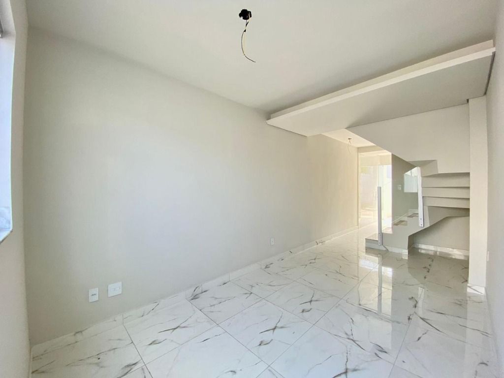 Imagem Casa com 2 Quartos à Venda, 71 m² em Piratininga (Venda Nova) - Belo Horizonte Imagem Casa com 2 Quartos à Venda, 71 m² em Piratininga (Venda Nova) - Belo Horizonte