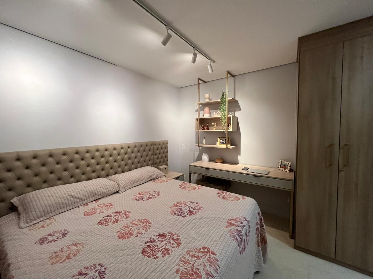 Imagem Apartamento com 3 Quartos à Venda, 127 m²em Umarizal - Belém