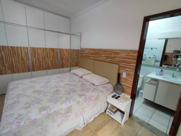 Imagem Casa com 3 Quartos à Venda, em Parquelândia - Fortaleza Imagem Casa com 3 Quartos à Venda, em Parquelândia - Fortaleza