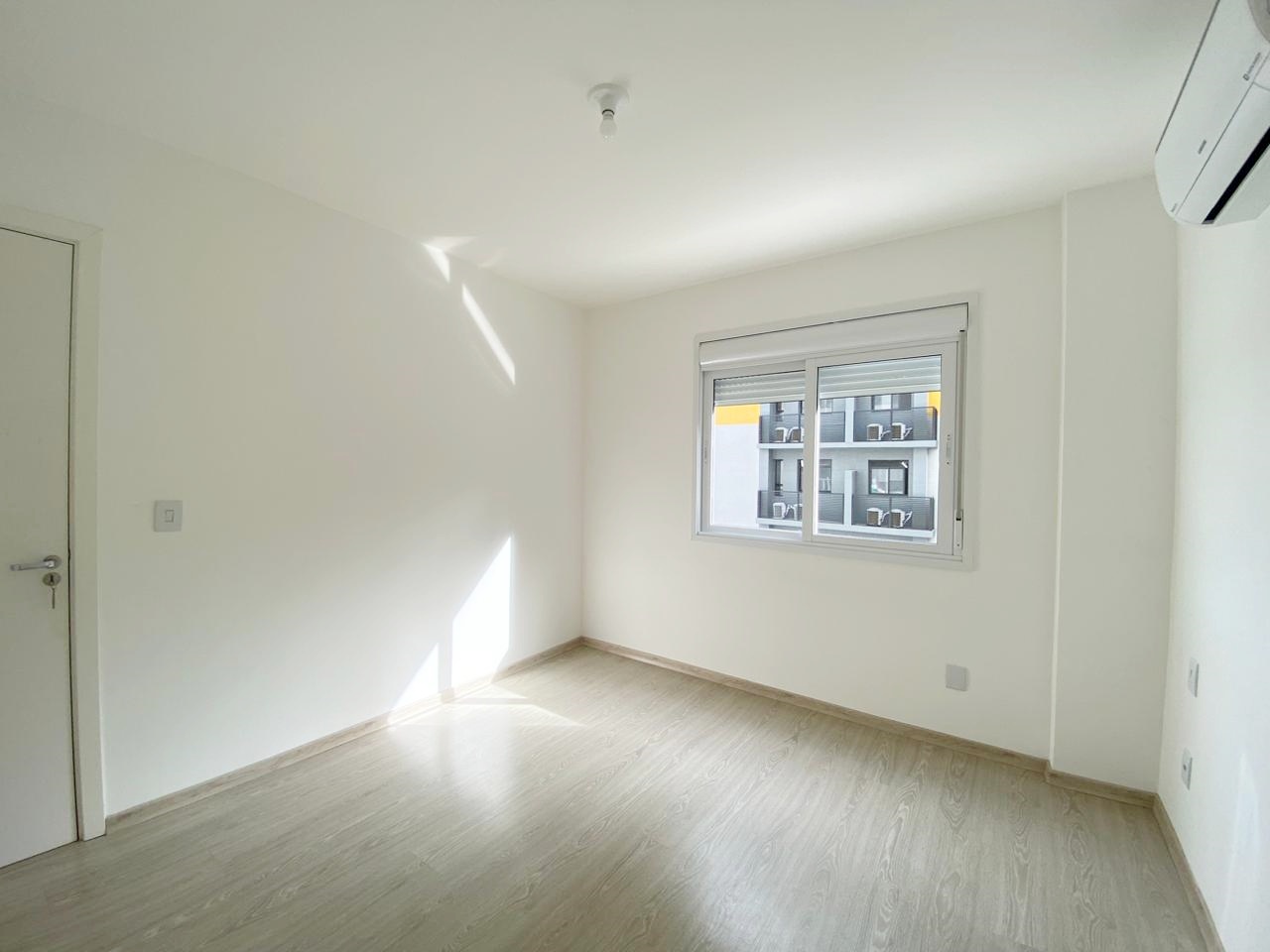 Imagem Apartamento com 2 Quartos à Venda, 62 m² em Jardim Botânico - Porto Alegre