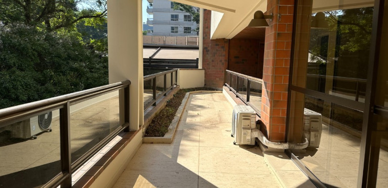 Imagem Apartamento com 4 Quartos à Venda ou Locação, 284 m² em Jardim Europa - São Paulo Imagem Apartamento com 4 Quartos à Venda ou Locação, 284 m² em Jardim Europa - São Paulo
