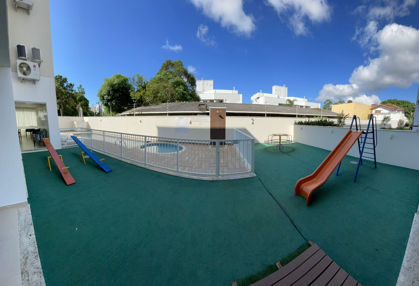Imagem Apartamento com 2 Quartos à Venda, 74 m²em Canasvieiras - Florianópolis