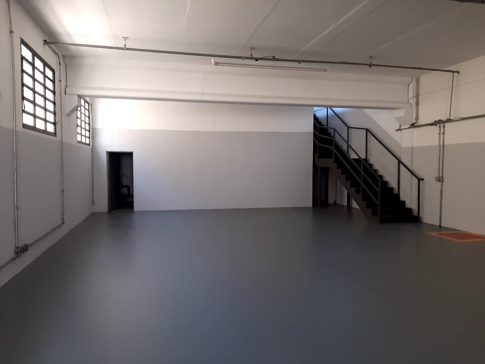 Imagem Galpão para Alugar, 903 m²em Tamboré - Barueri Imagem Galpão para Alugar, 903 m²em Tamboré - Barueri