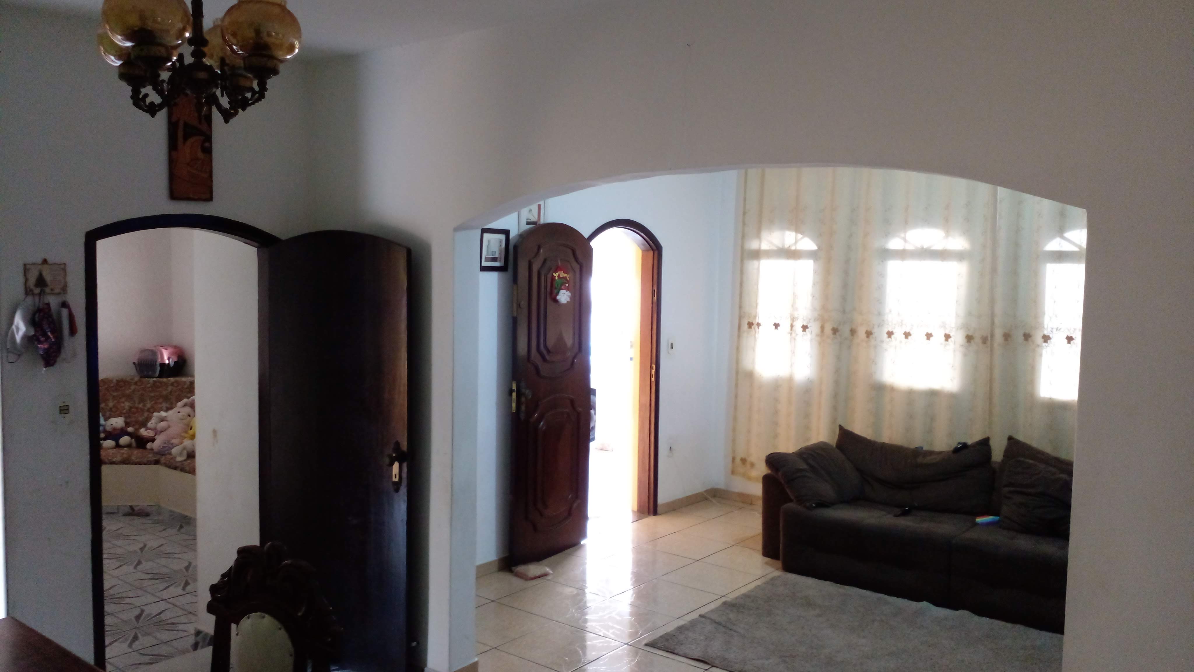 Imagem Casa com 3 Quartos à Venda, 220 m²em Vila Cintra - Mogi das Cruzes
