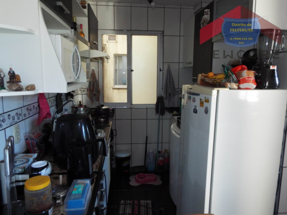 Imagem Apartamento com 2 Quartos à Venda,  em Três Vendas - Pelotas