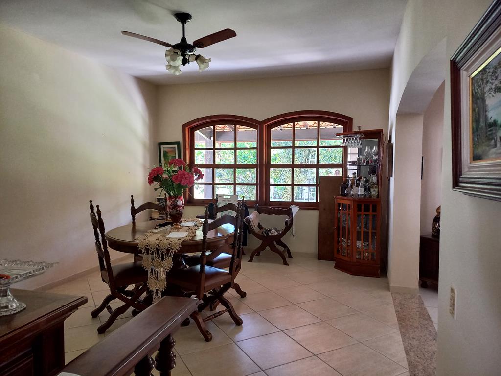 Imagem Casa com 4 Quartos à Venda, 400 m²em Itaipu - Niterói