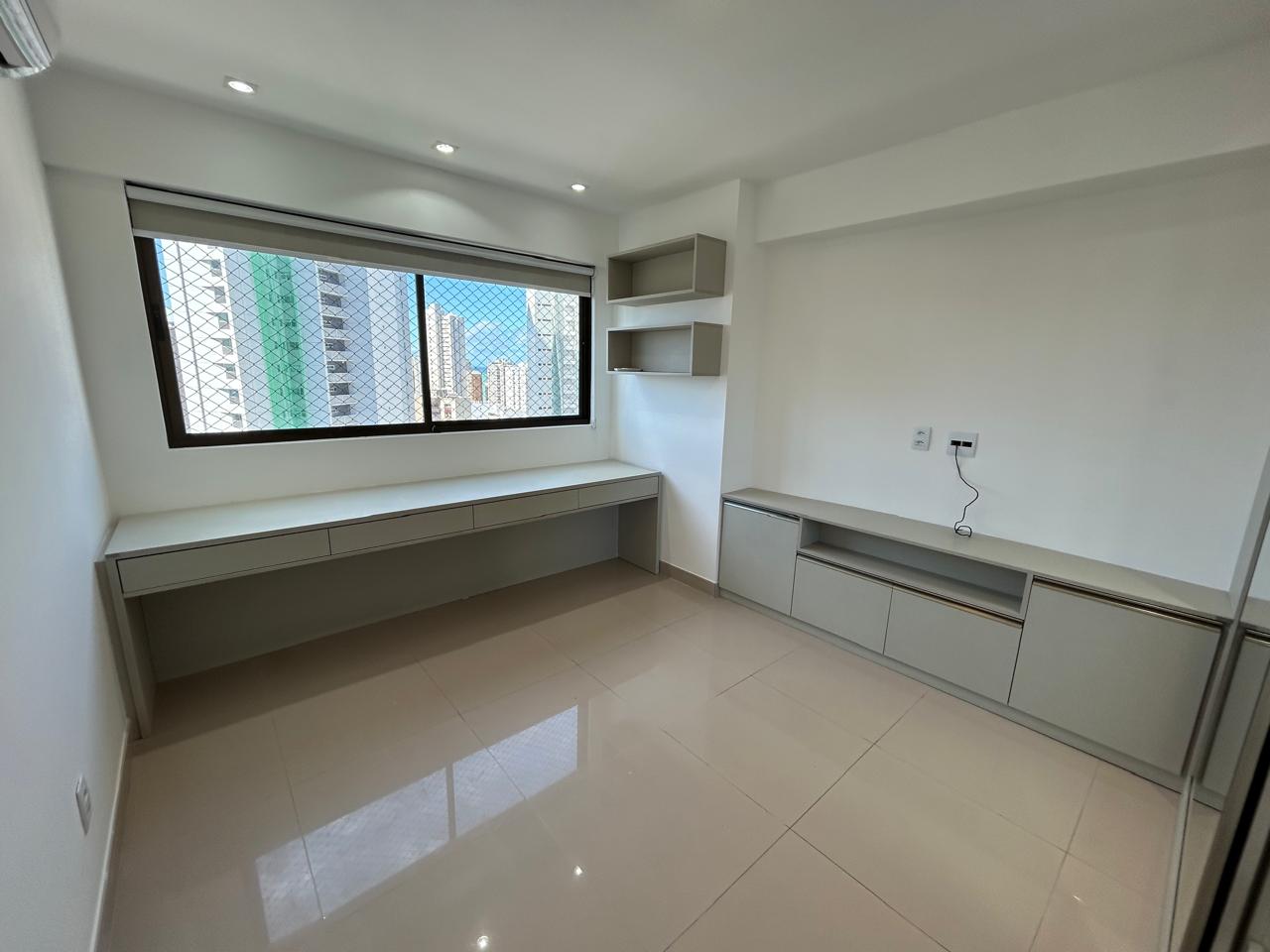 Imagem Apartamento com 4 Quartos para Alugar, 185 m² em Boa Viagem - Recife