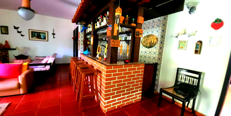 Imagem Chácara com 5 Quartos à Venda, 299 m² em  - Petrópolis