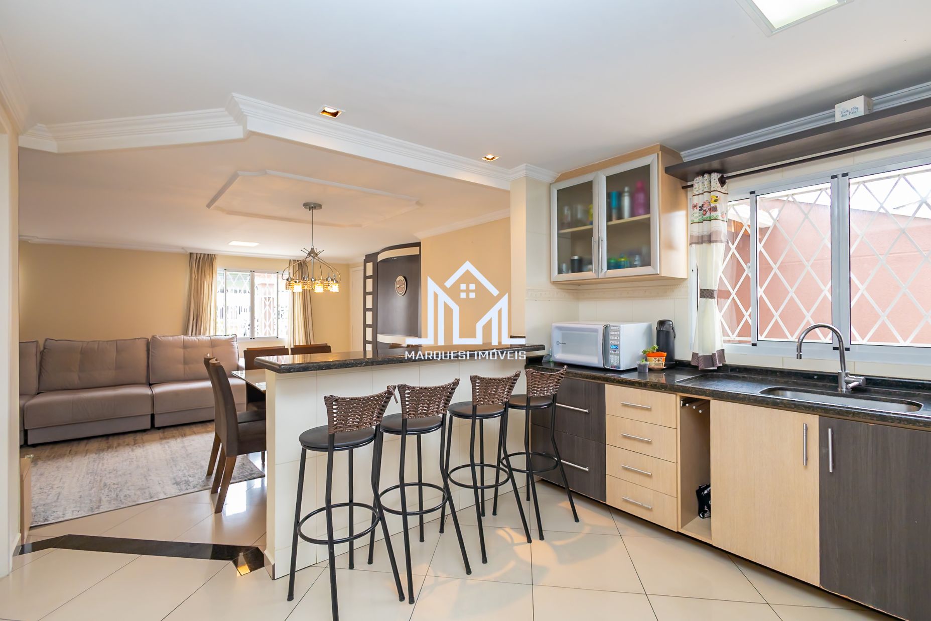 Imagem Sobrado com 3 Quartos à Venda, 172 m²em Santa Felicidade - Curitiba